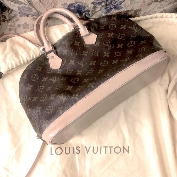 Auth Vintage Louis Vuitton Alma Classic Monogram Bag, Crossbody, Dustbag 😍 - Picture 3 of 15